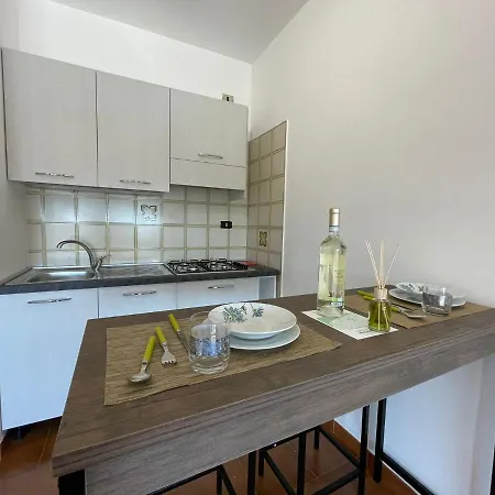 Mono Orchidea - Box Auto & Terrazzo Apartamento San Remo